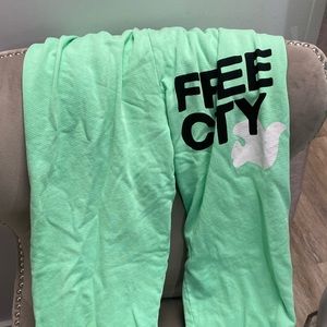 New !! free City sweats no tags, never worn
